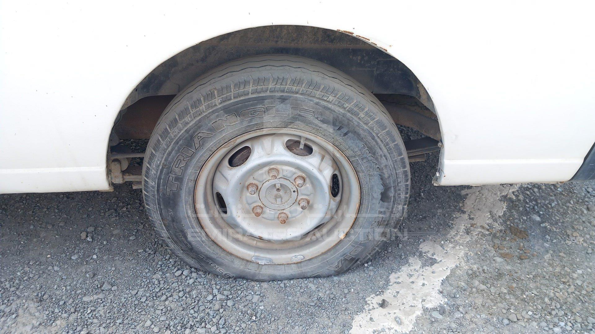2004 NISSAN URVAN VIN: JN6FE54S04X415947