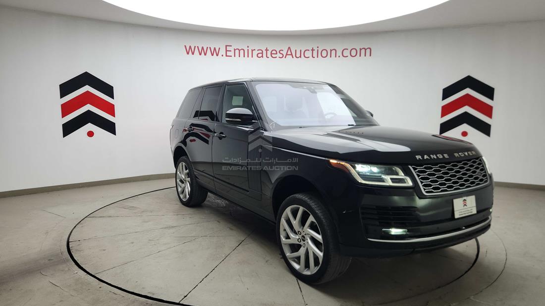2020 Range Rover — Front Right Angle — Photo 12