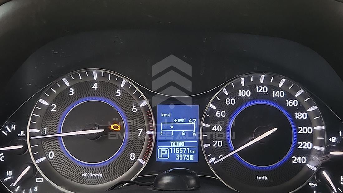 2015 Infiniti QX 80 — Odometer Reading — Photo 2
