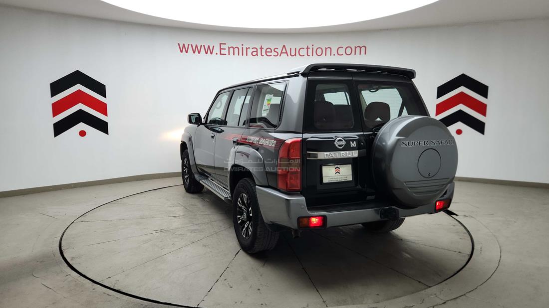 2023 Nissan Patrol — Rear Left Angle — Photo 9