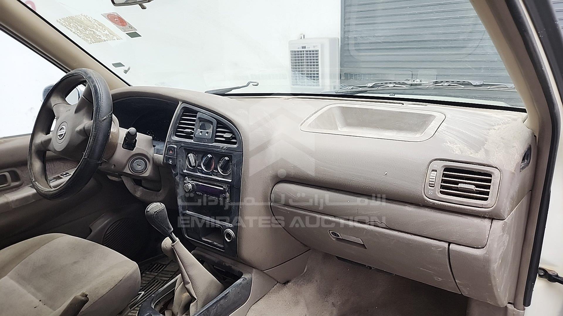 2004 NISSAN PATHFINDER VIN: JN8DR05Y74W704600