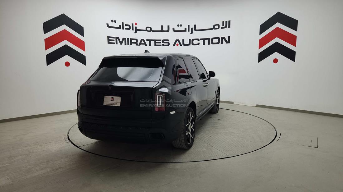 رولز رويز كولينان 2021 — الزاوية الخلفية اليمنى — صورة 9