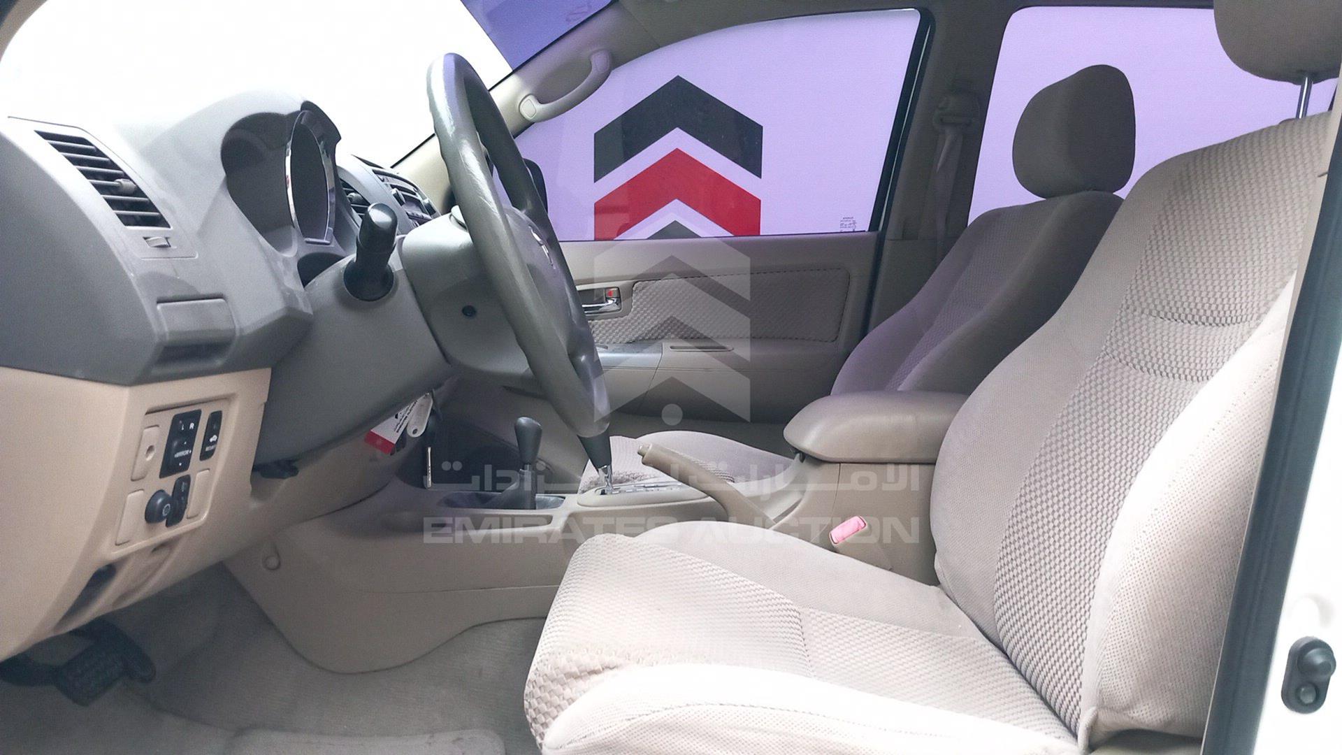 2011 TOYOTA FORTUNER VIN: MHFYX59G2B8018701