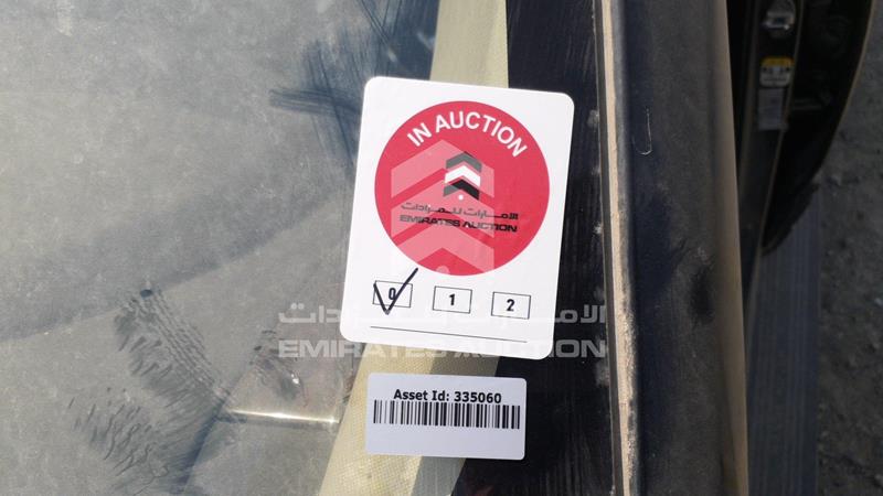 SALGA2DF9GA260951 Auction: EmiratesAuction Lot: 408501 SALGA2DF9GA260951 Range Rover Vogue 2016 BLACK Photo 26