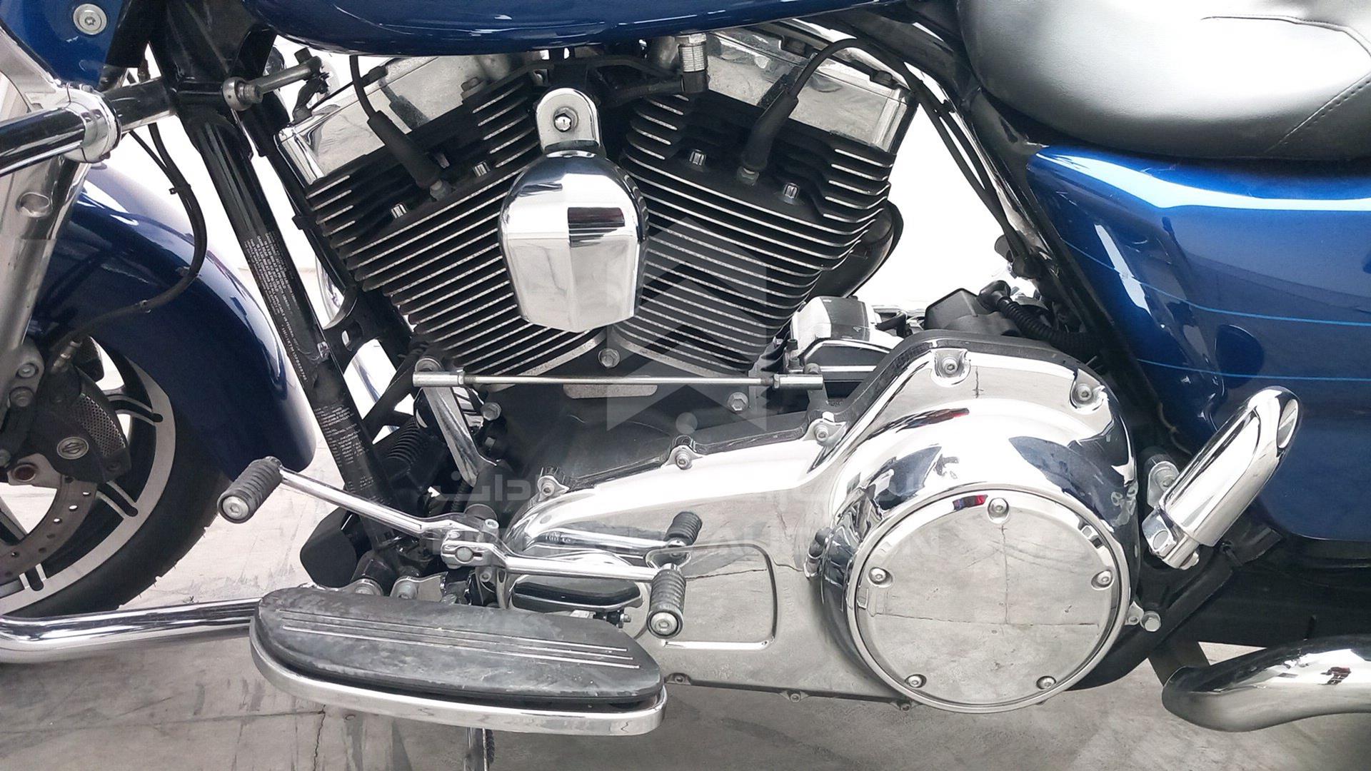 2015 HARLEY-DAVIDSON FLHXS VIN: 1HD1KTM13FB628746
