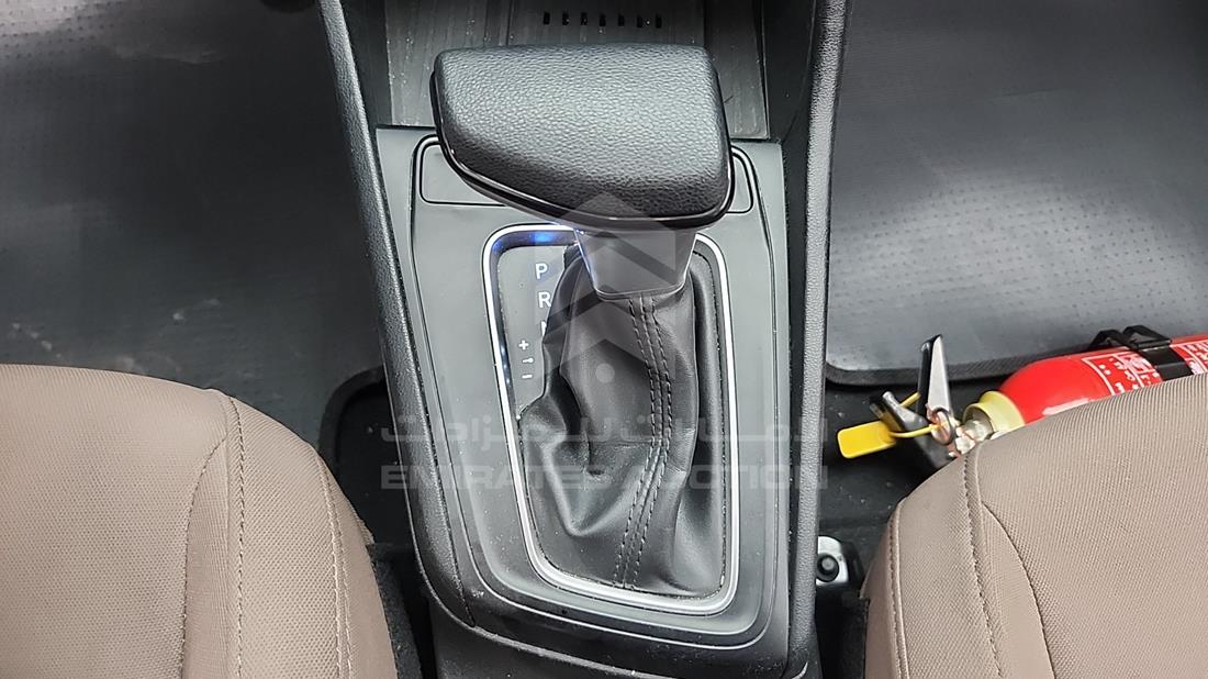 2025 Hyundai Accent — Gear View — Photo 20
