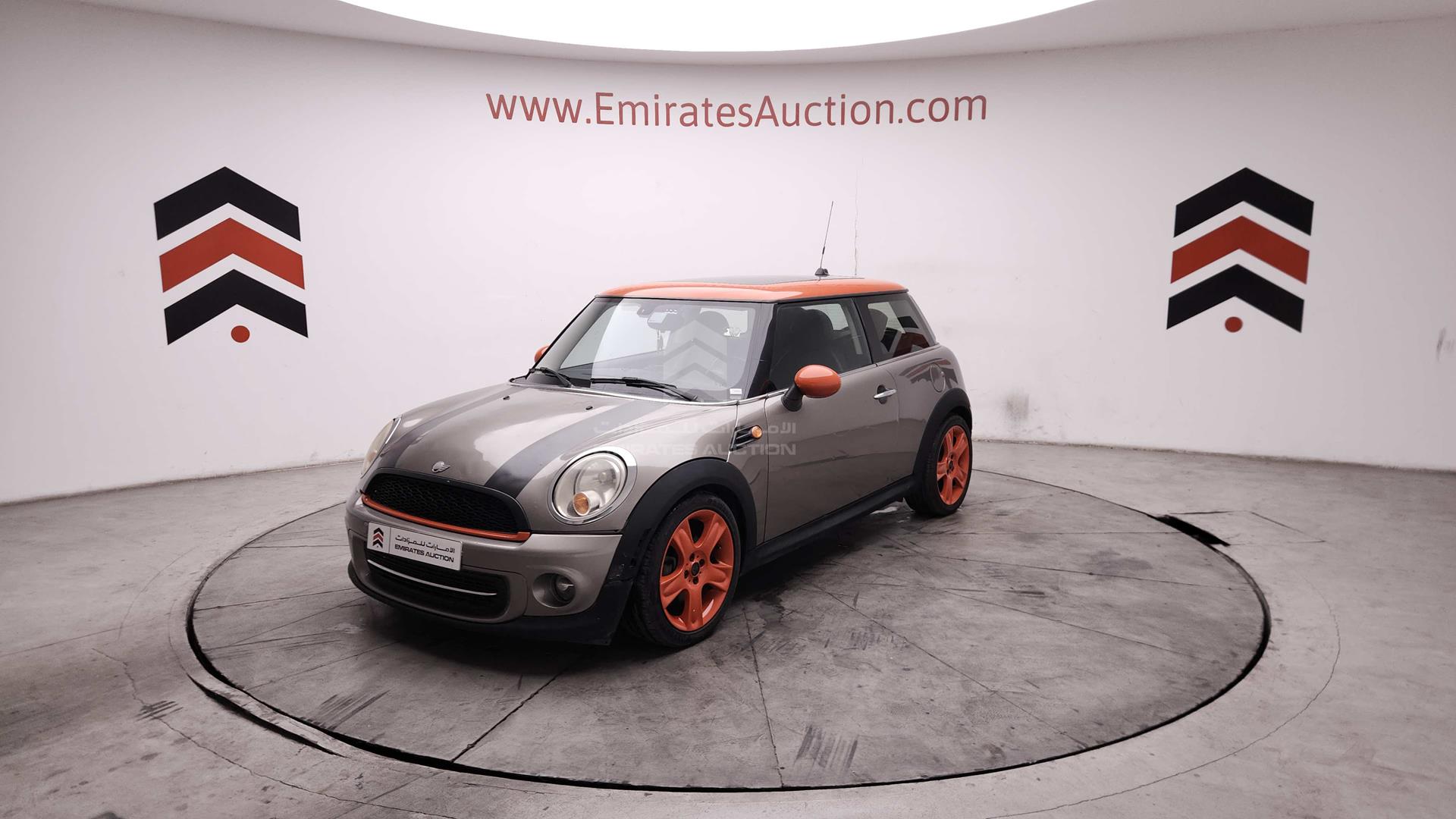 2013 MINI COOPER VIN: WMWSU3C52DT684427