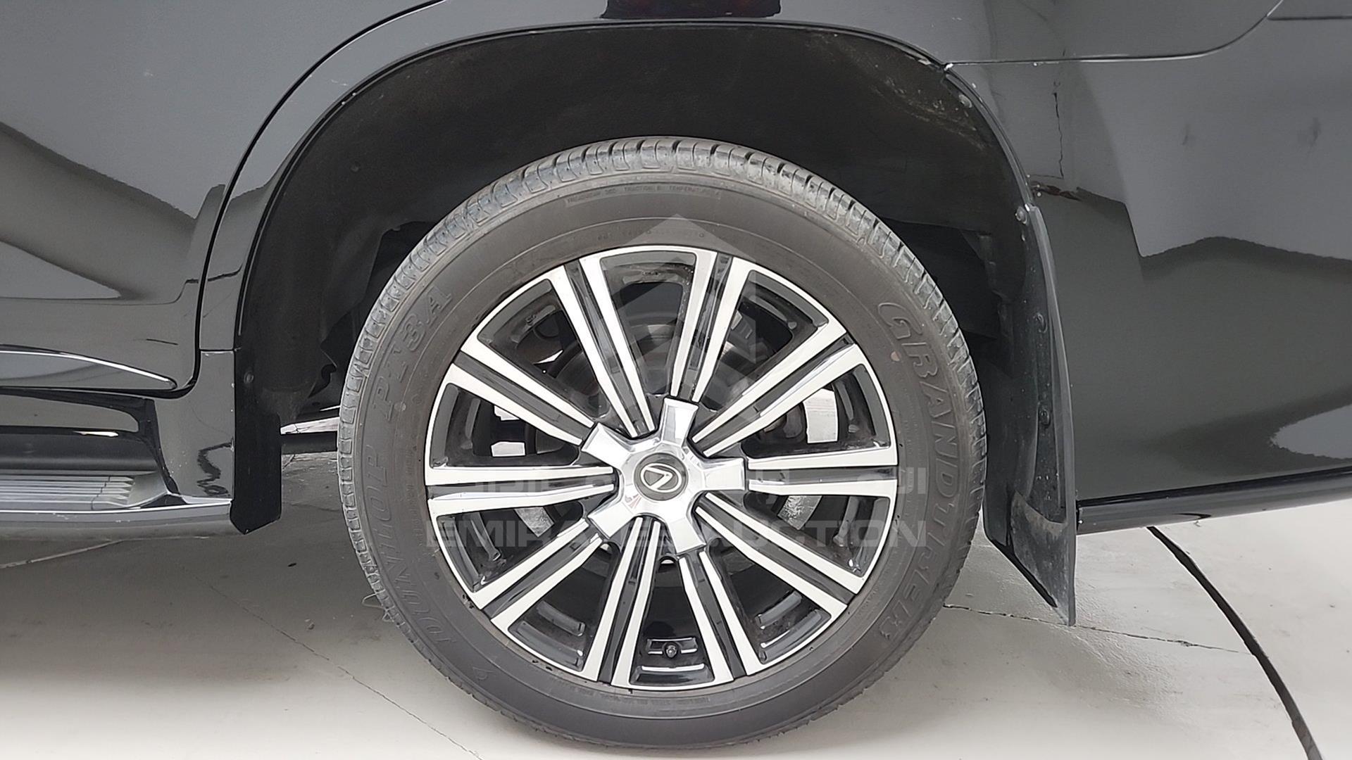 2020 LEXUS LX 570 VIN: JTJHY00W8L4331290
