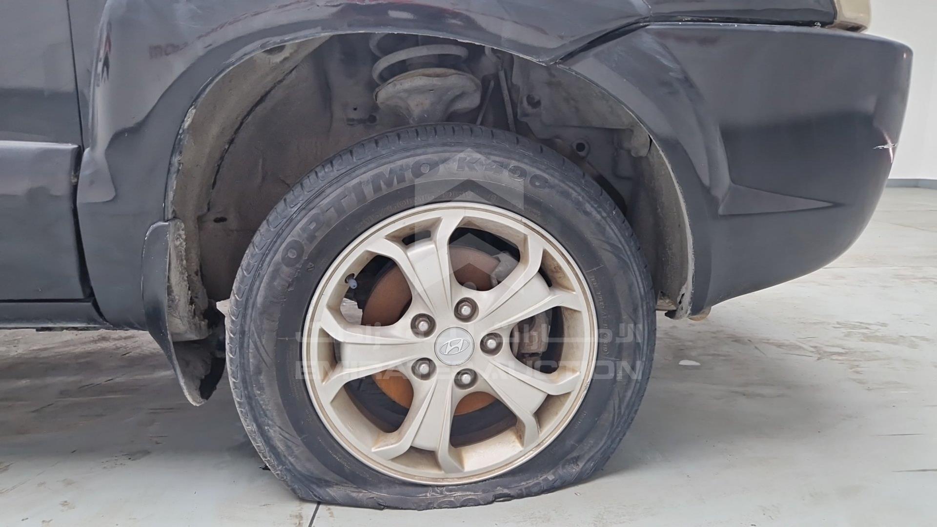 2009 HYUNDAI TUCSON VIN: KMHJM81B89U969425