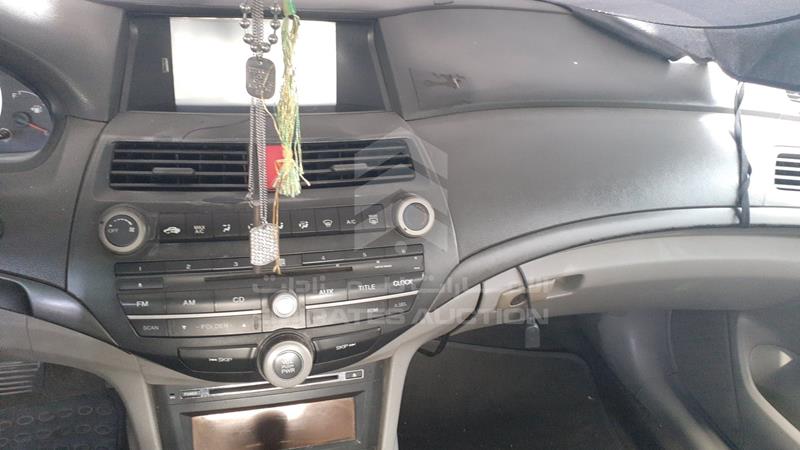 JHMCP26328C404867 Auction: EmiratesAuction Lot: 412009 JHMCP26328C404867 Honda Accord 2008 SILVER Photo 16