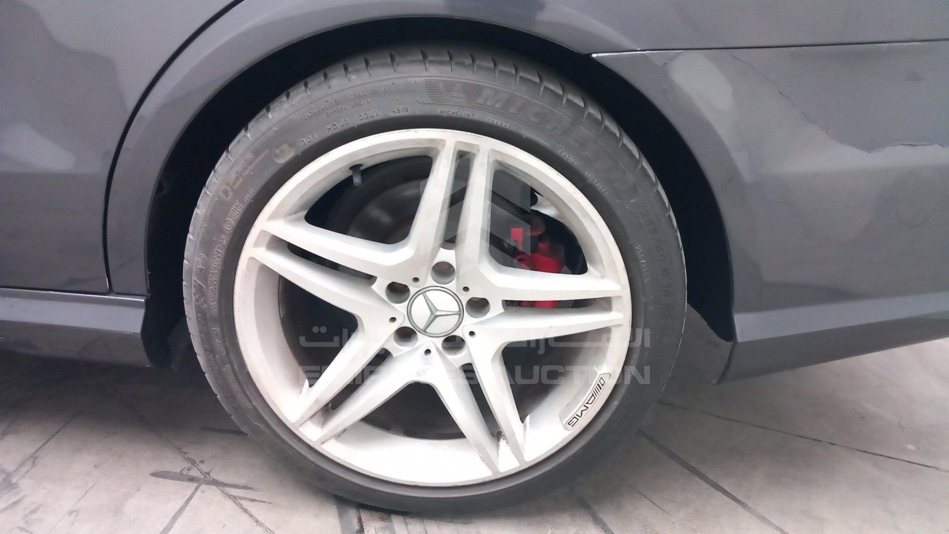 2010 MERCEDES E 200 VIN: WDDHF4JB6AA181485