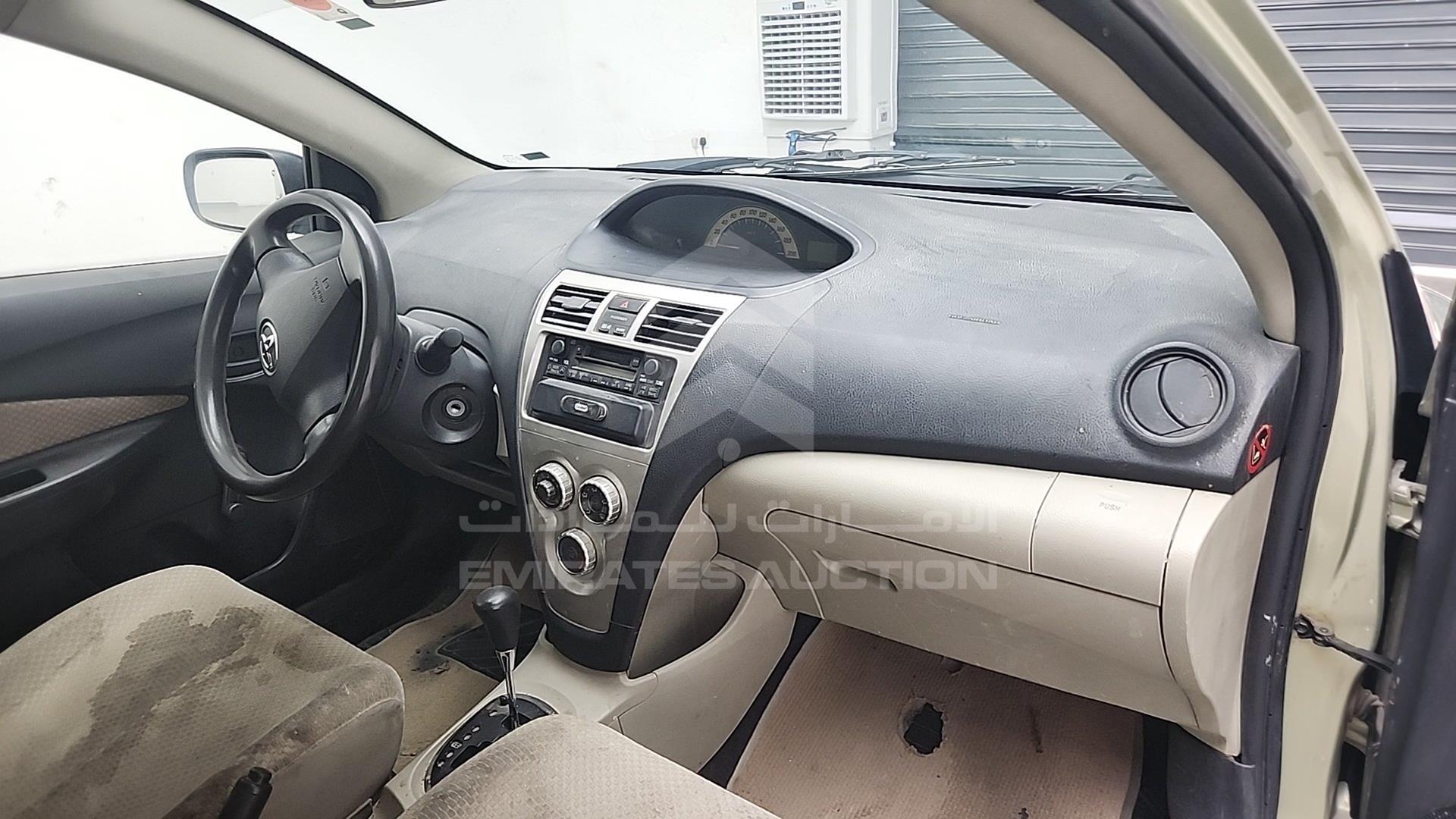 2008 TOYOTA YARIS VIN: JTDBW923681100533