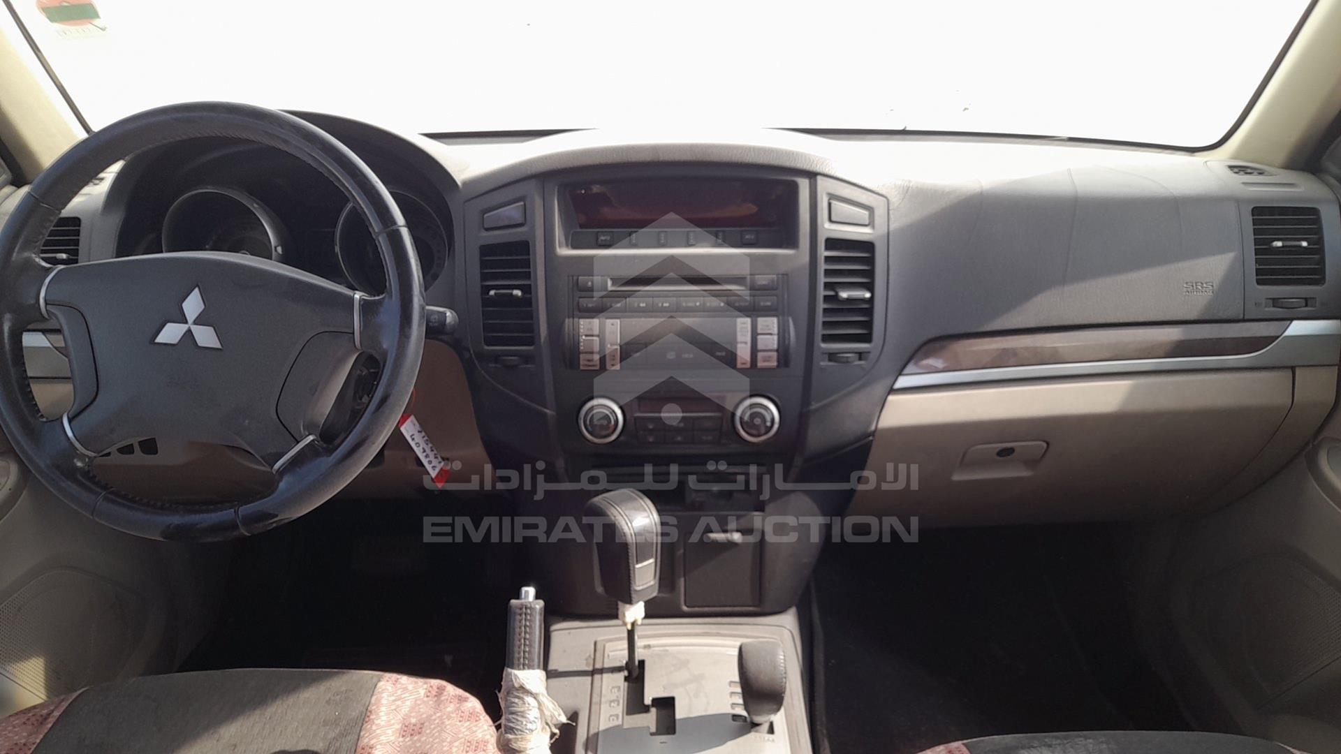 2010 MITSUBISHI PAJERO VIN: JMYLRV95WAJ715441