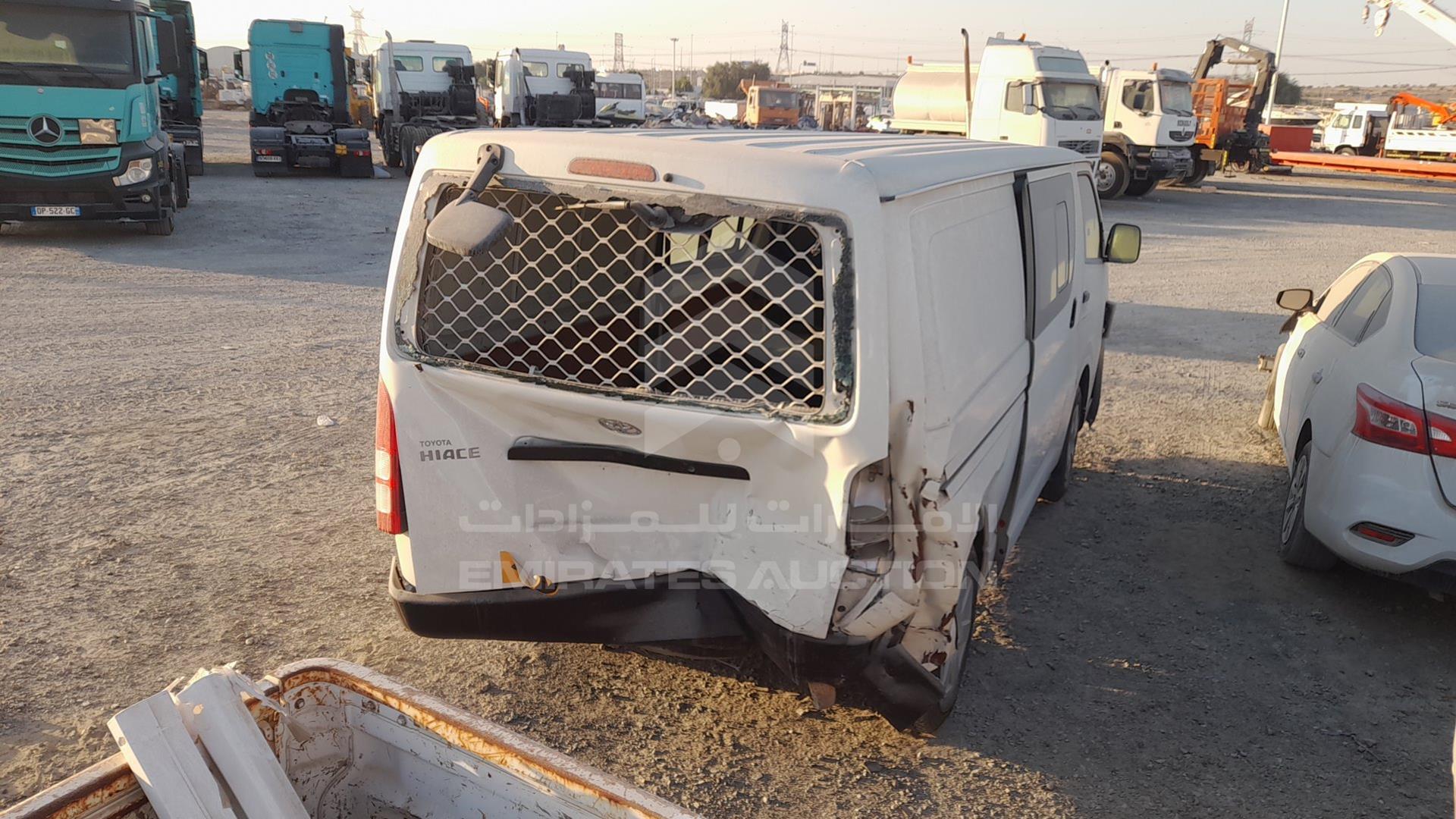 2018 TOYOTA HIACE VIN: JTFHX02P3J0117606