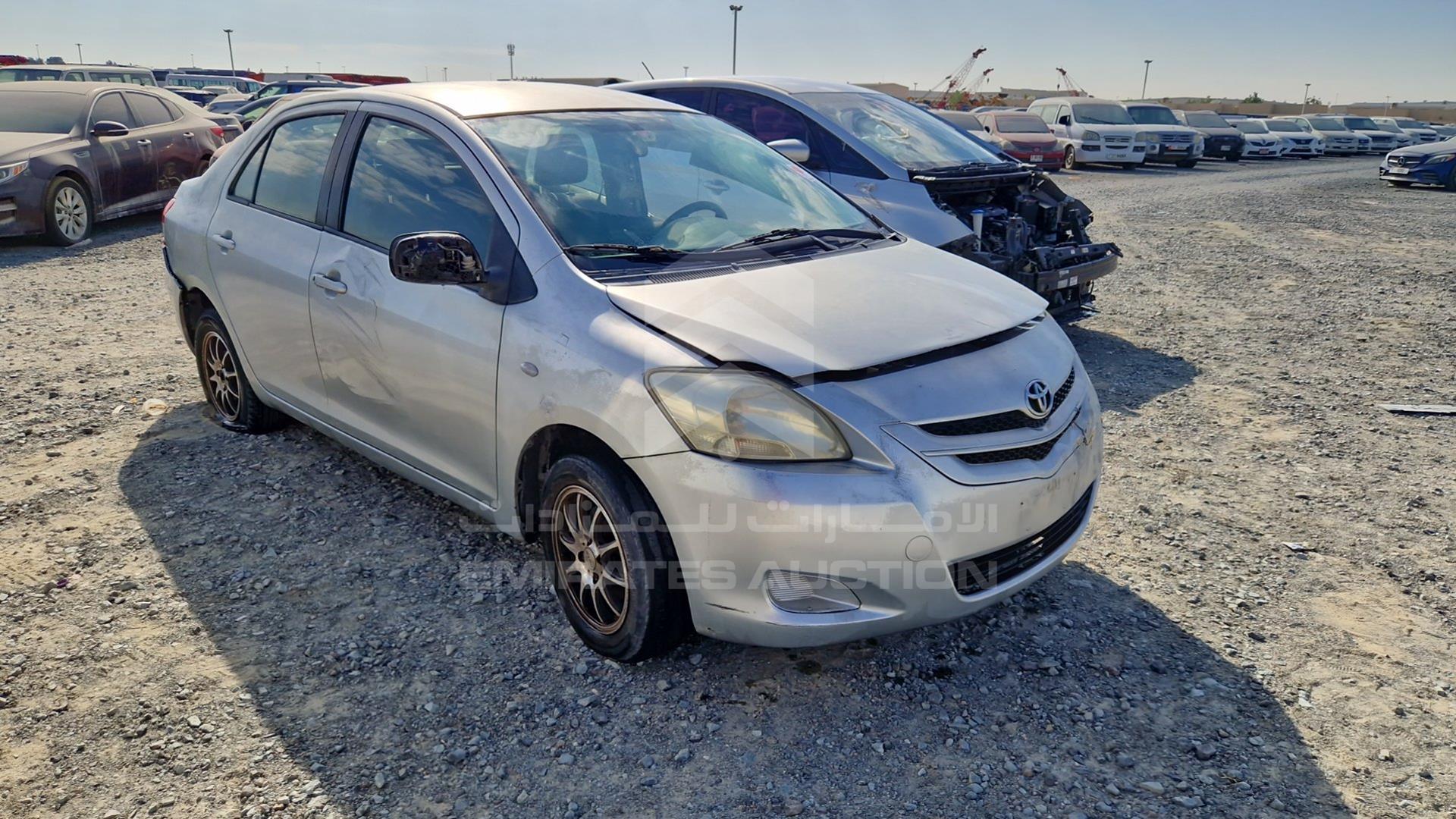 2007 TOYOTA YARIS VIN: JTDBW923471062749