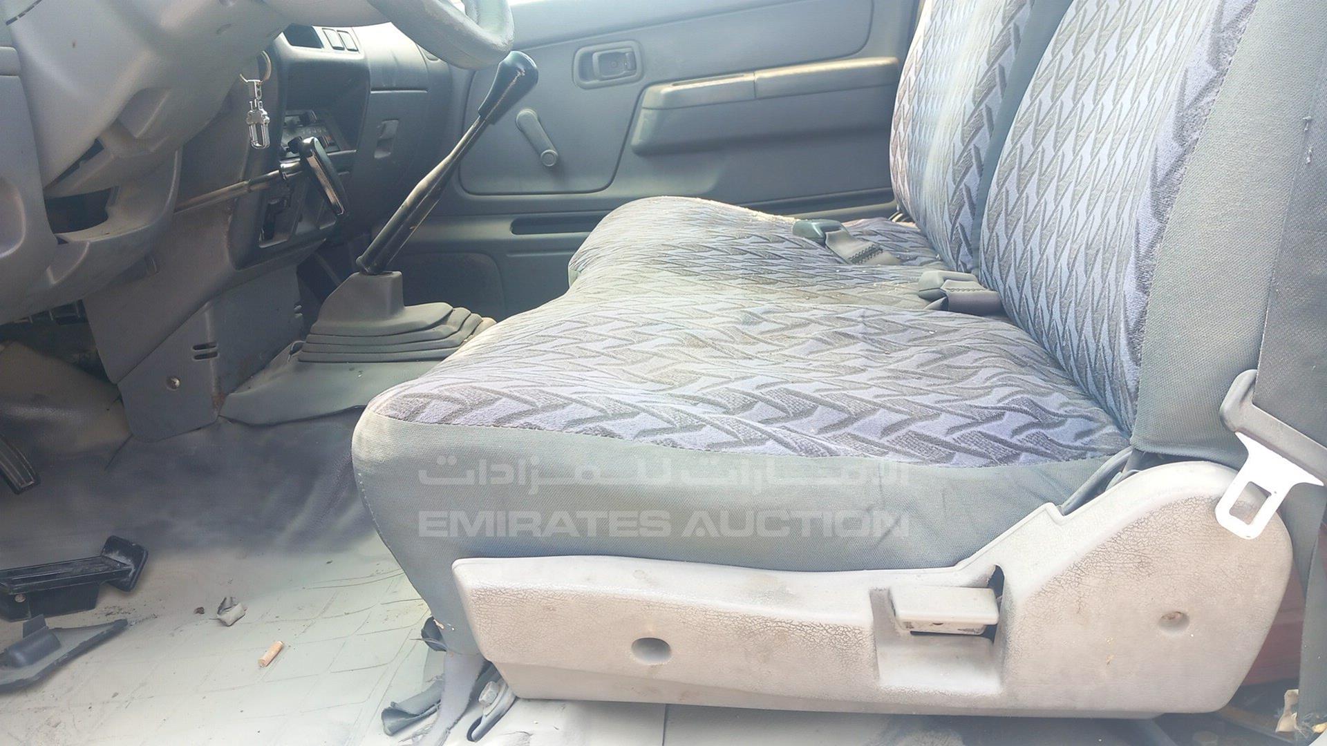 2004 NISSAN 2400 VIN: JN6DD23S14X156153