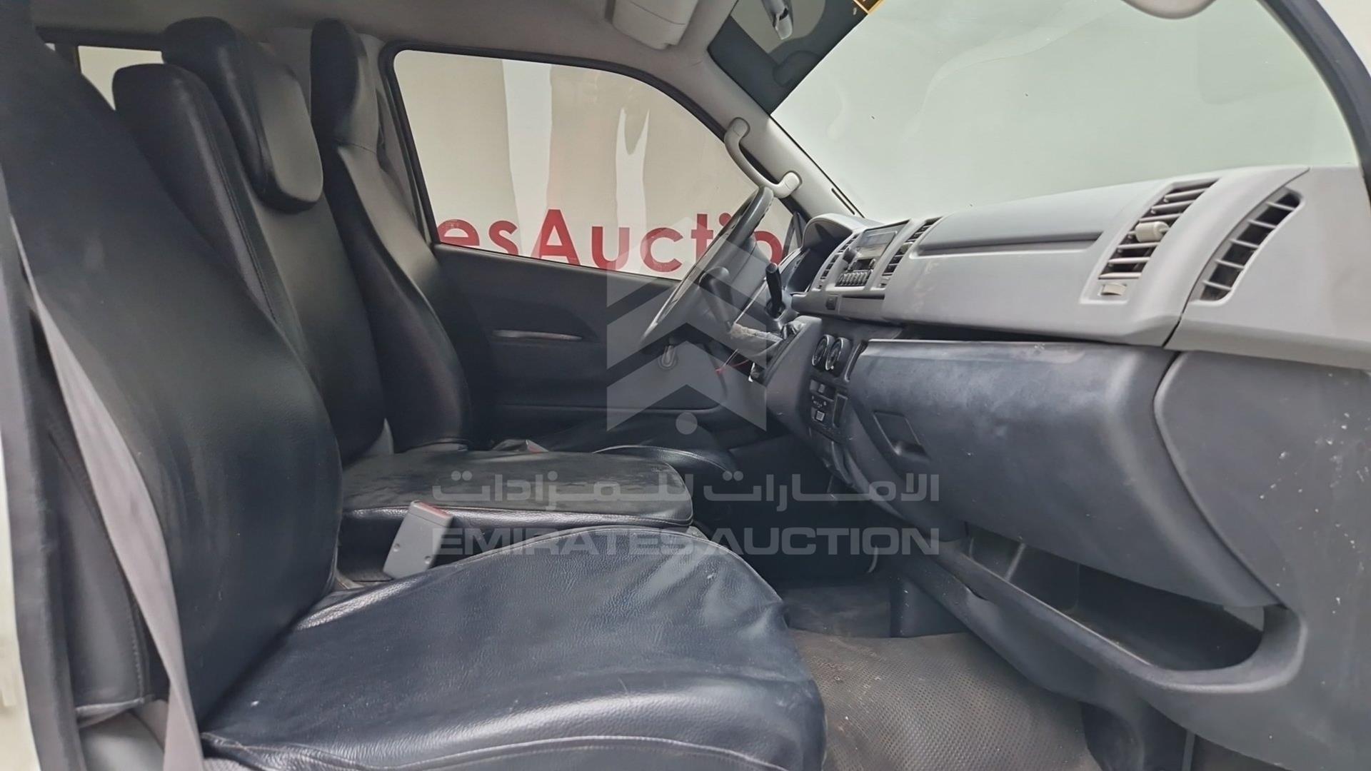 2007 TOYOTA HIACE VIN: JTGJX02P575006788
