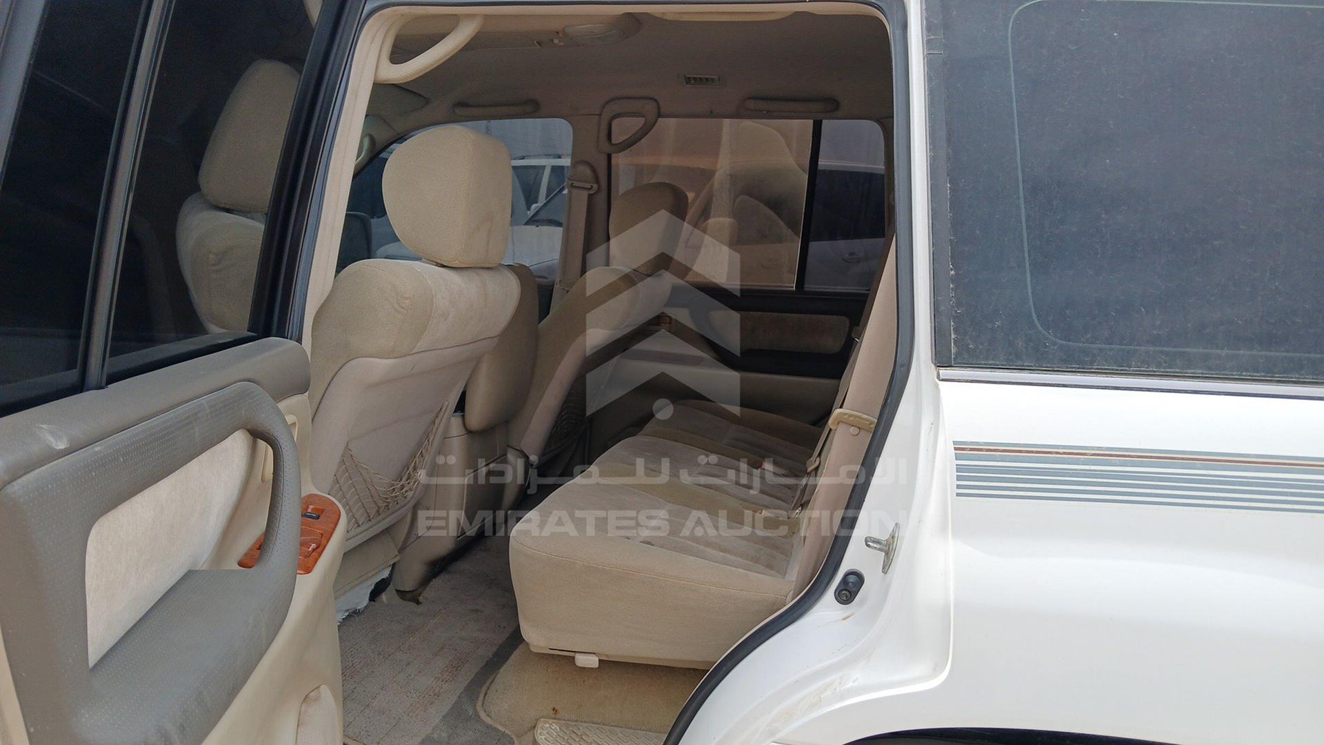 2004 TOYOTA LAND CRUISER VIN: JTEHT05J942060151