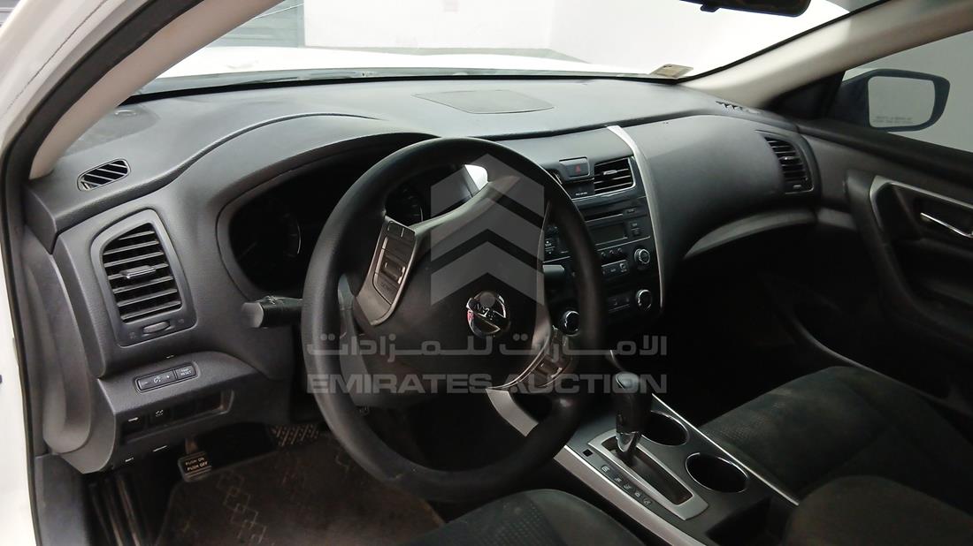 نيسان التيما 2015 — زاوية واجهة السائق الأمامية اليسرى — صورة 12