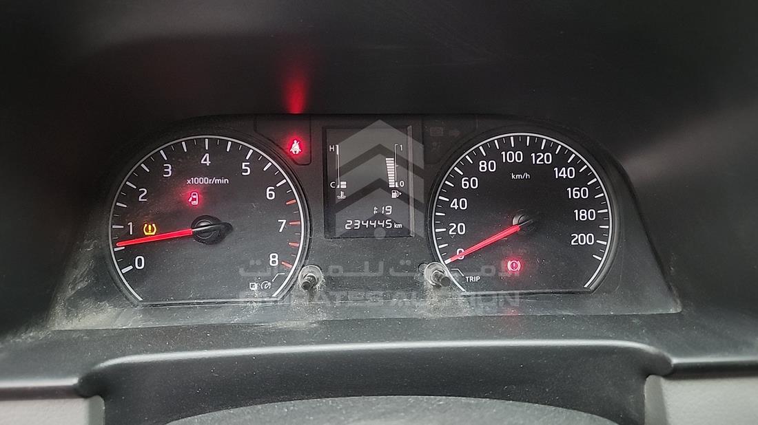 2021 Nissan Urvan — Speedometer & RPM Gauges — Photo 9