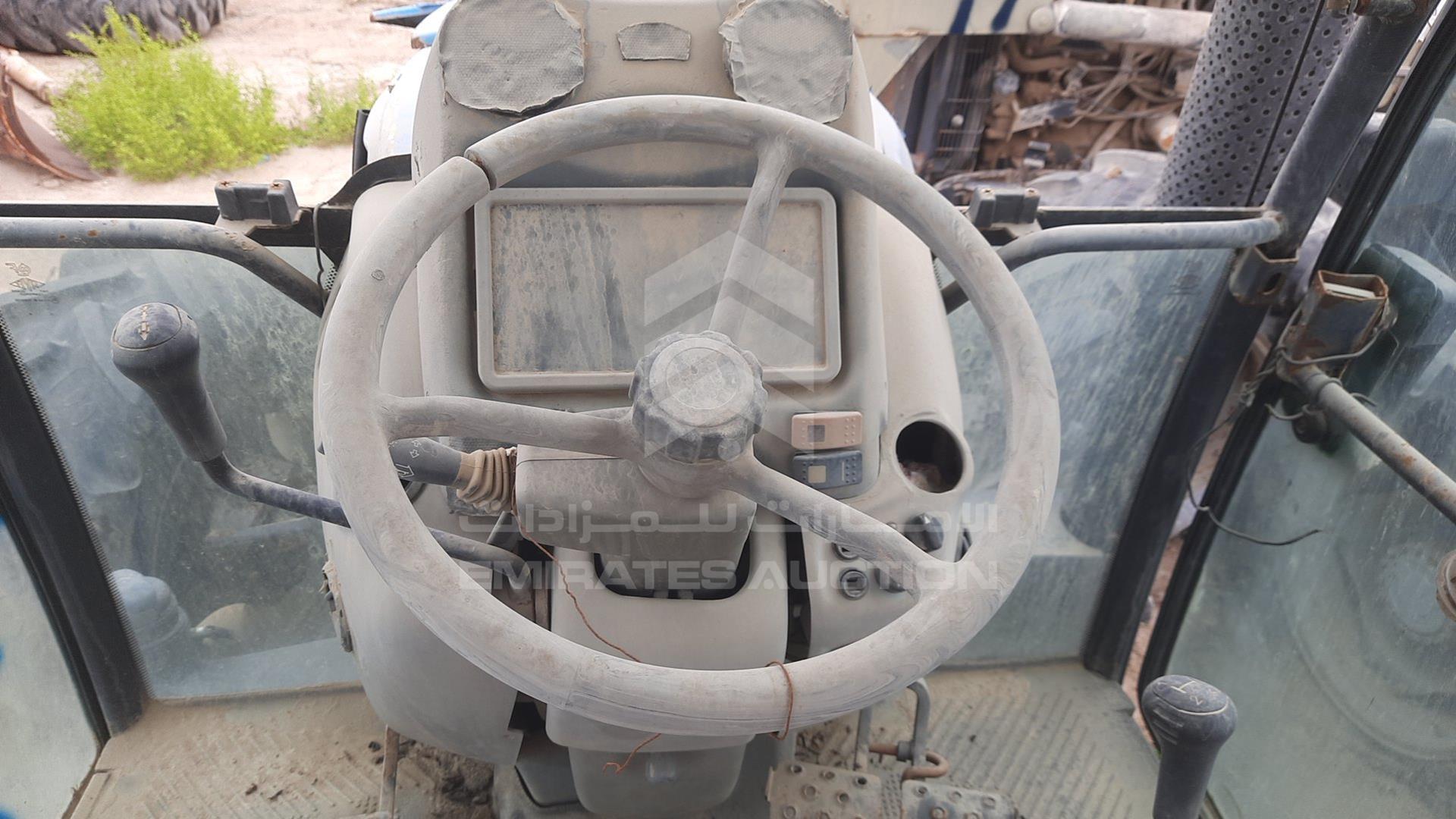 2002 TRACTOR --- VIN: MFDLM46029