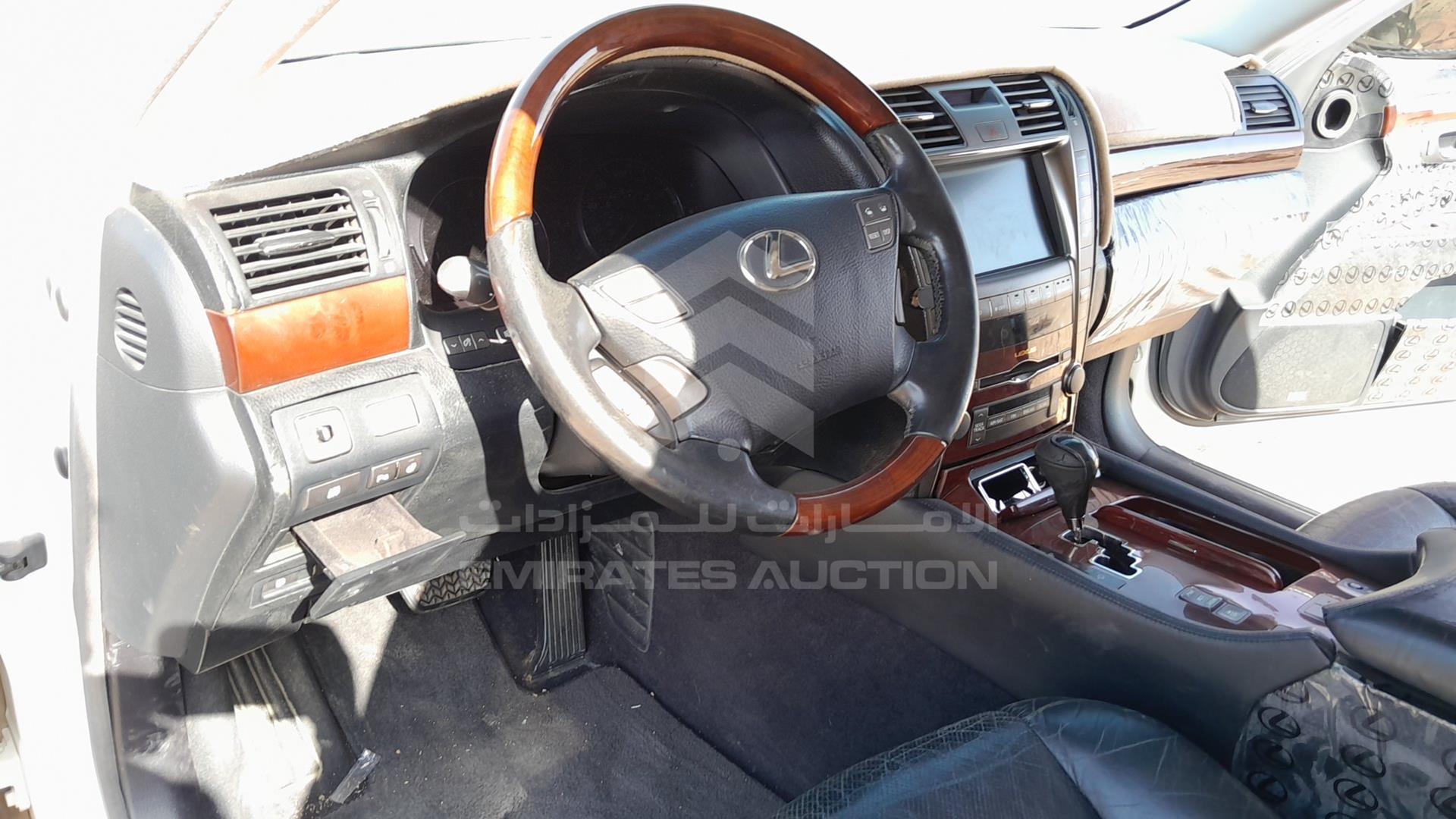 2009 LEXUS LS 460 VIN: JTHBL46F995090637