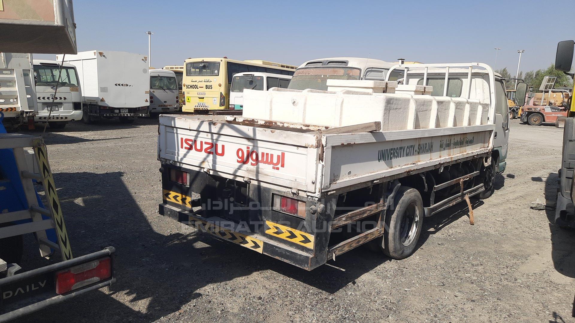 2008 ISUZU NKR VIN: JAAJP24G387K02036