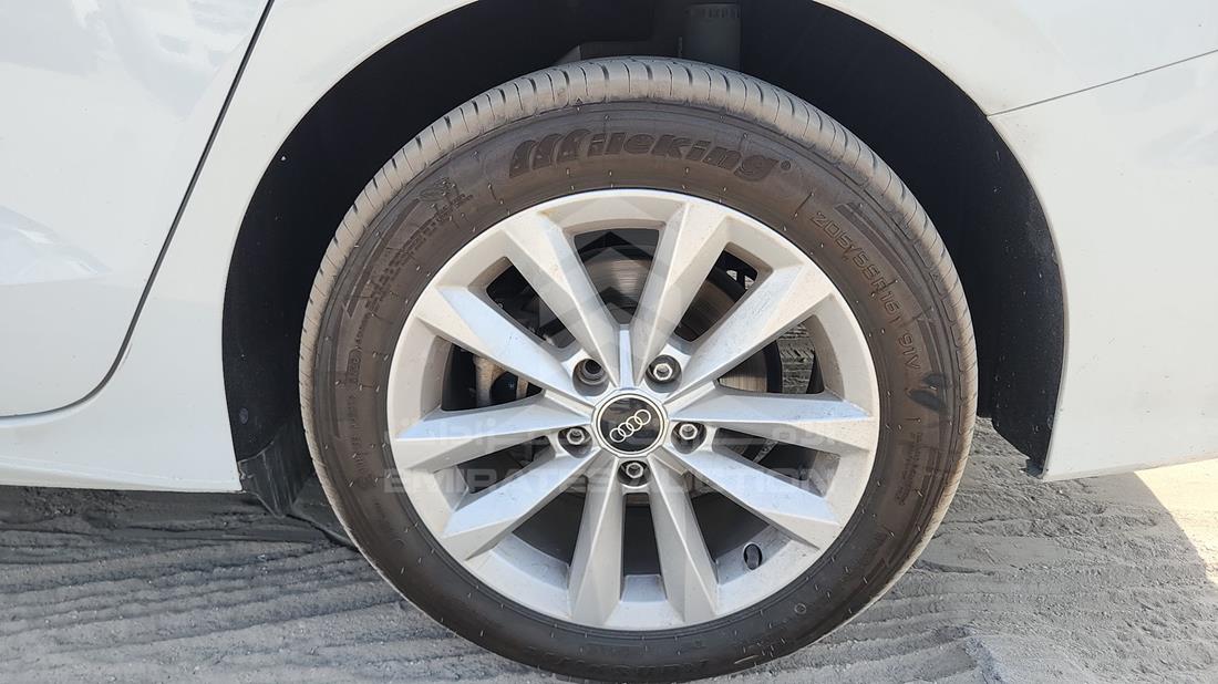 اودي ايه 3 2024 — الإطار الخلفي الأيسر — صورة 32