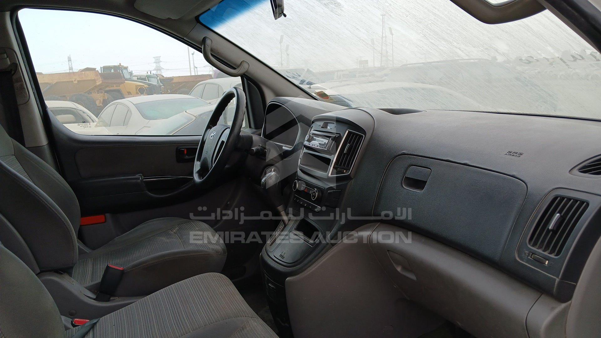 2019 HYUNDAI H1 VIN: KMJWA37R4KU016835