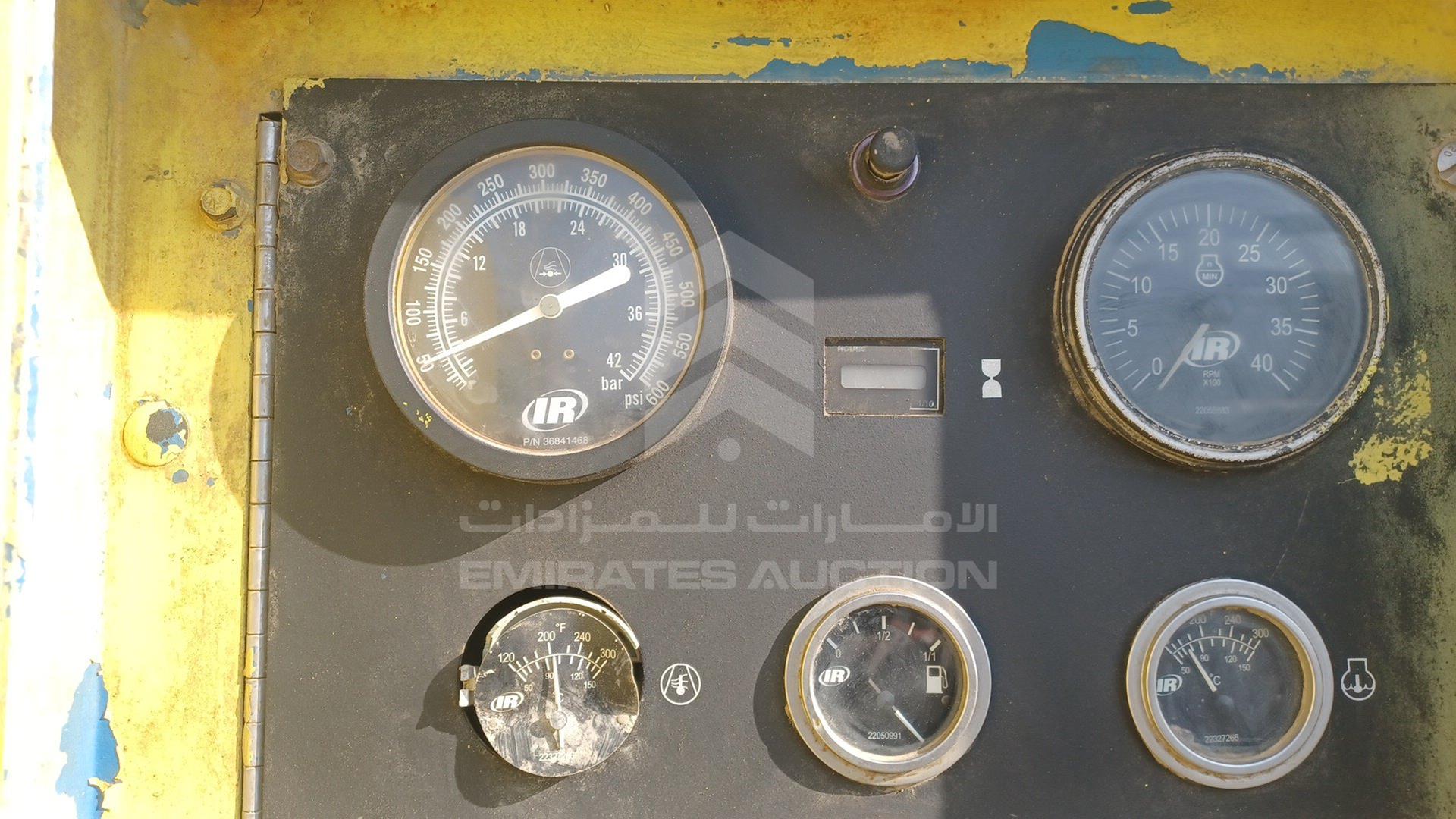 2004 AIR COMPRESSOR INGERSOLL RAND VIN: 440441