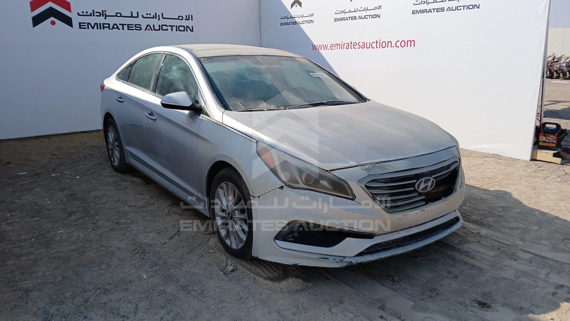 2015 HYUNDAI SONATA VIN: 5NPE34AF0FH092763
