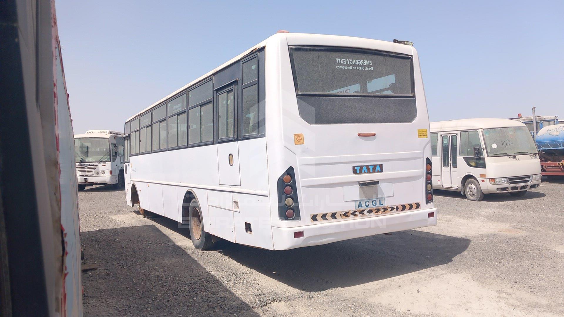2017 TATA LPO1618 VIN: MAT449251H0L00068