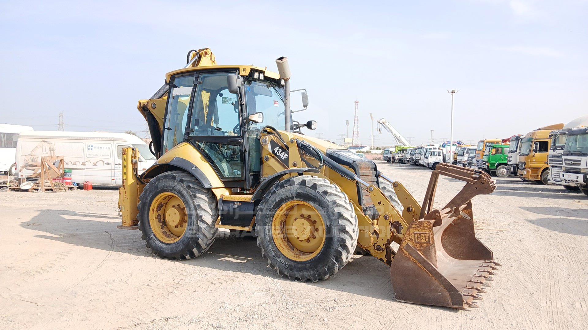 2013 CATERPILLAR --- VIN: CAT0434FJLDH00154