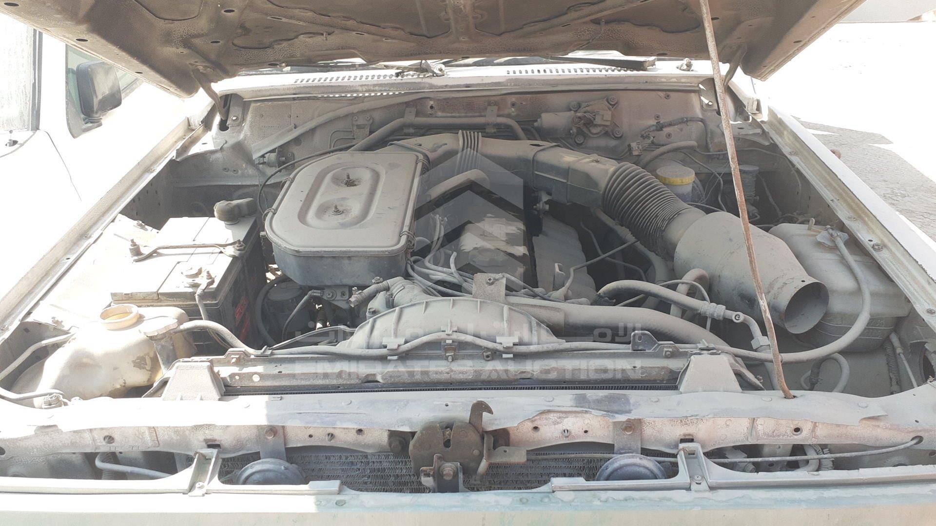 1999 NISSAN 2400 VIN: JN10UGY60Z0098110