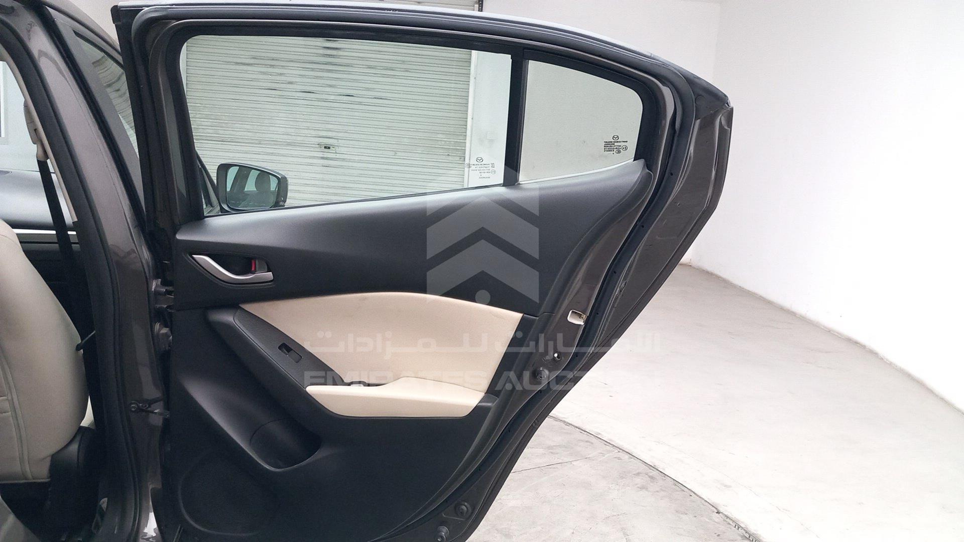 2019 MAZDA 3 VIN: JM7BN1SZ5K1269156