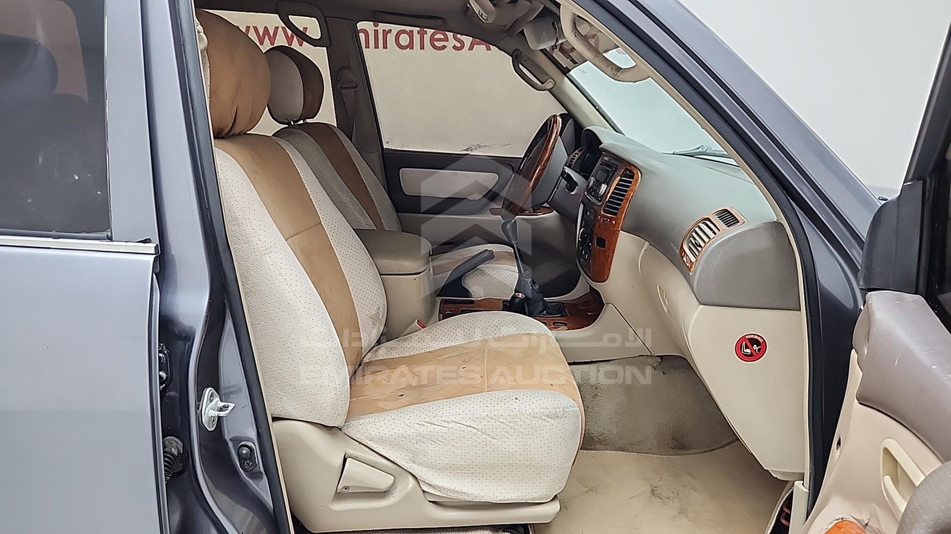 2000 TOYOTA LAND CRUISER VIN: JT3HJ09J2Y0017426