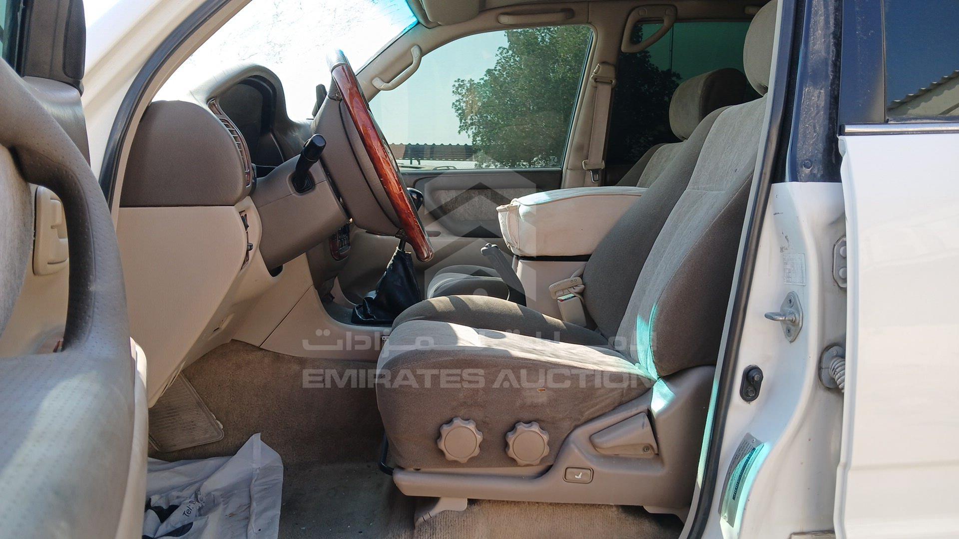 2002 TOYOTA LAND CRUISER VIN: JTEHT05J322021178