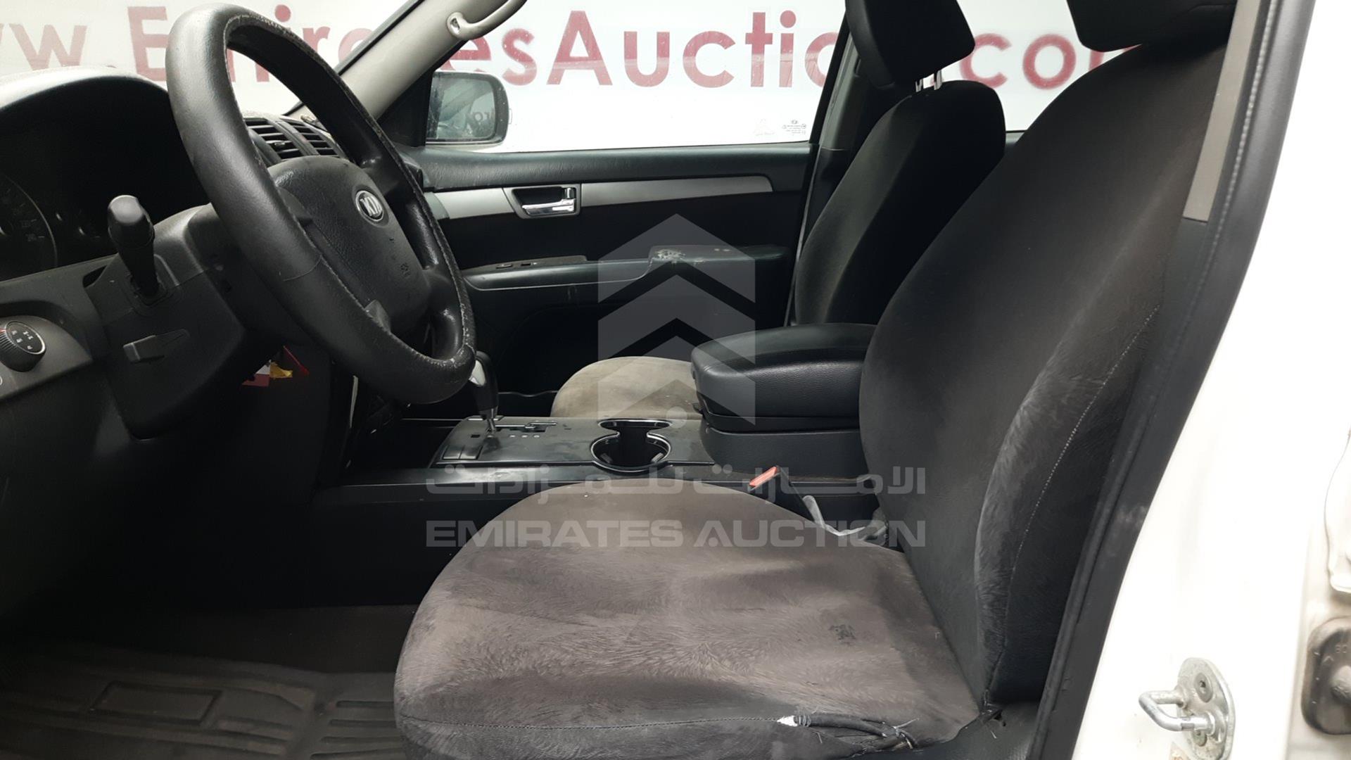 2015 KIA MOHAVE VIN: KNAKM8118F5127798