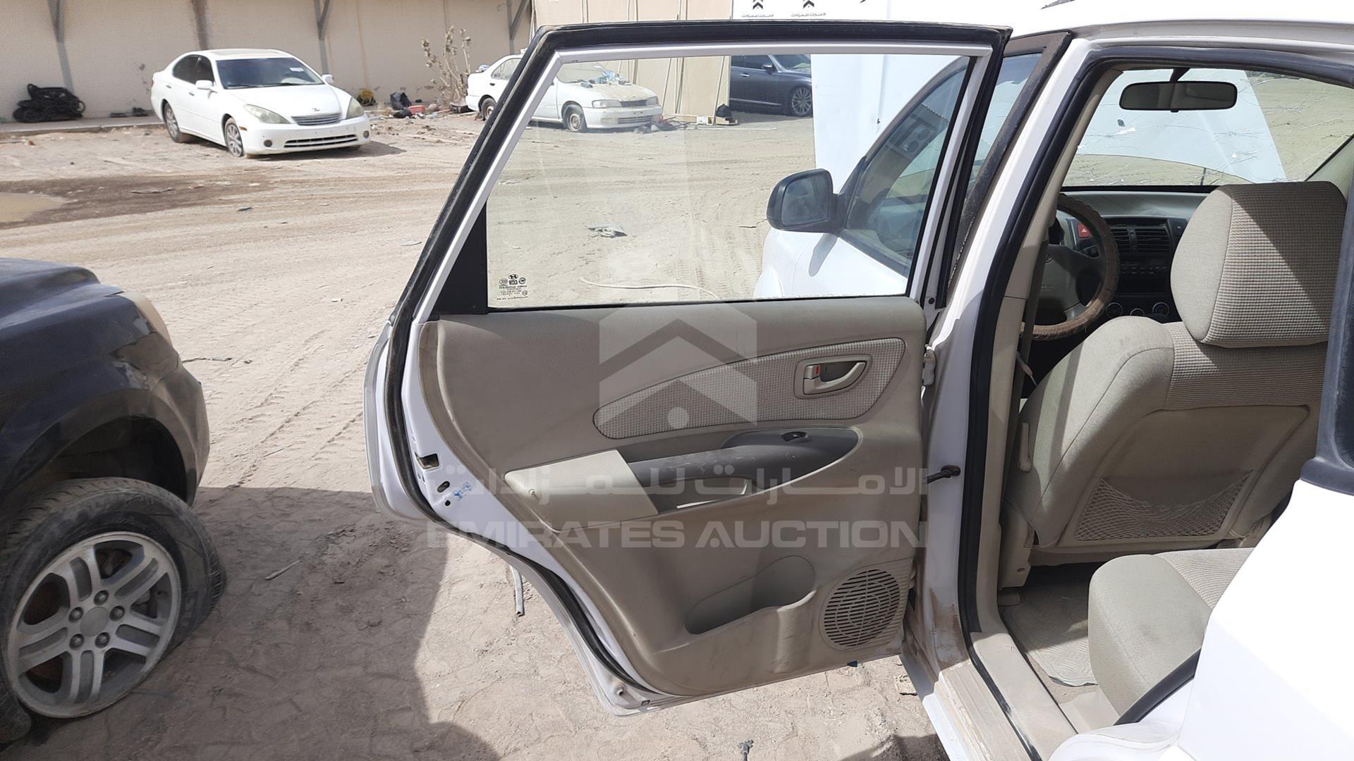 2008 HYUNDAI TUCSON VIN: KMHJM81D08U746604