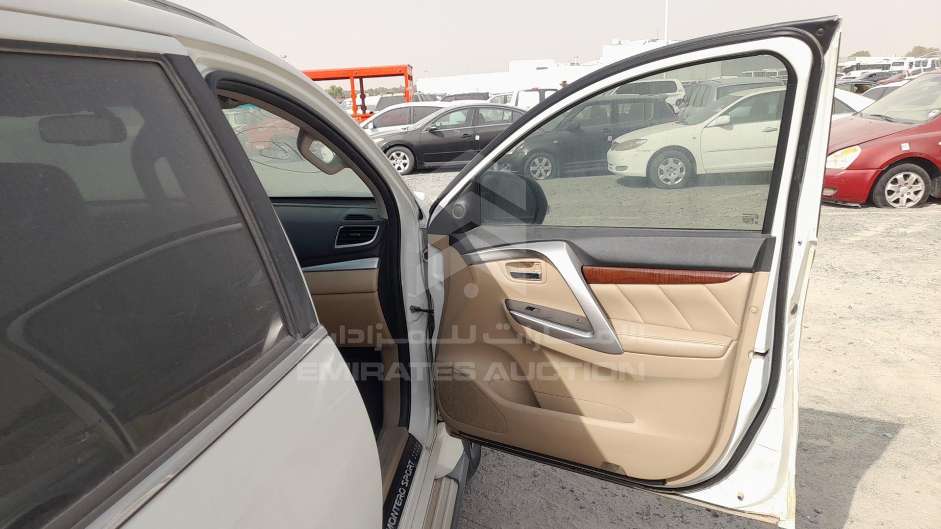 2017 MITSUBISHI MONTERO VIN: MMEMC71X8HH003140