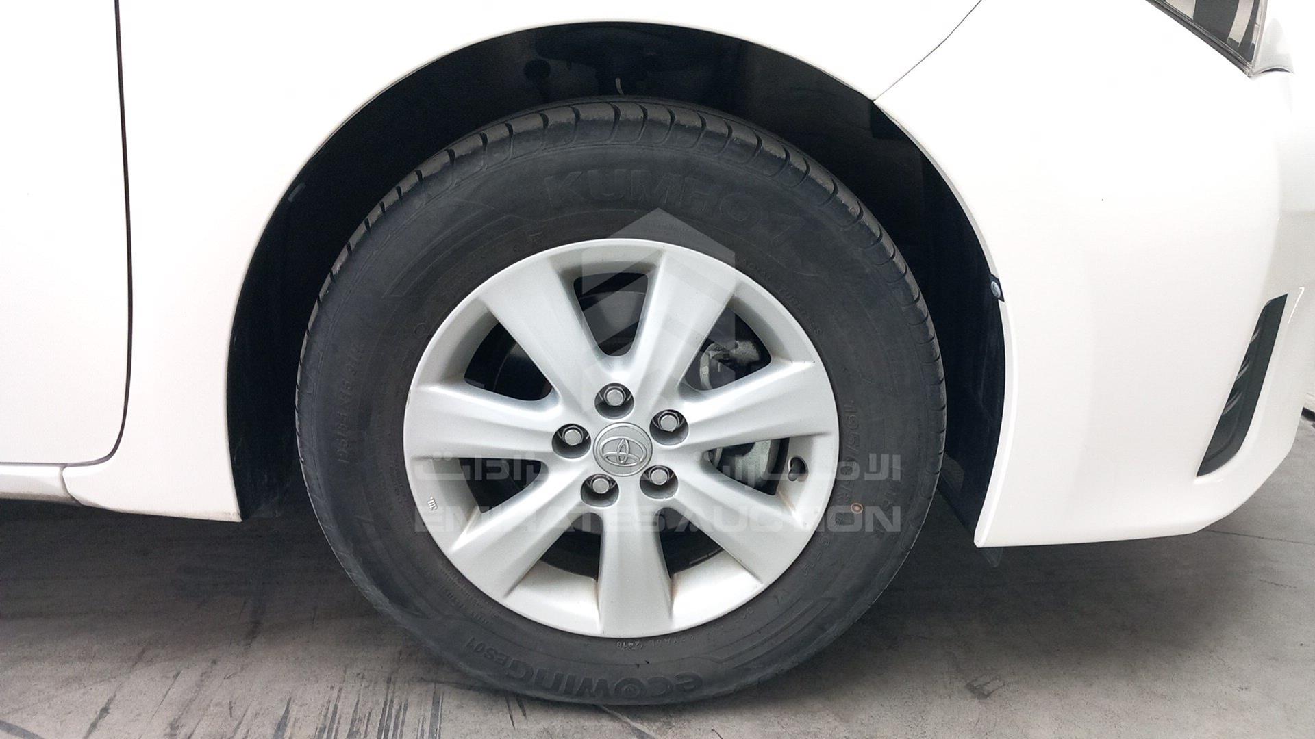 2015 TOYOTA COROLLA VIN: RKLBL9HE8F5243283