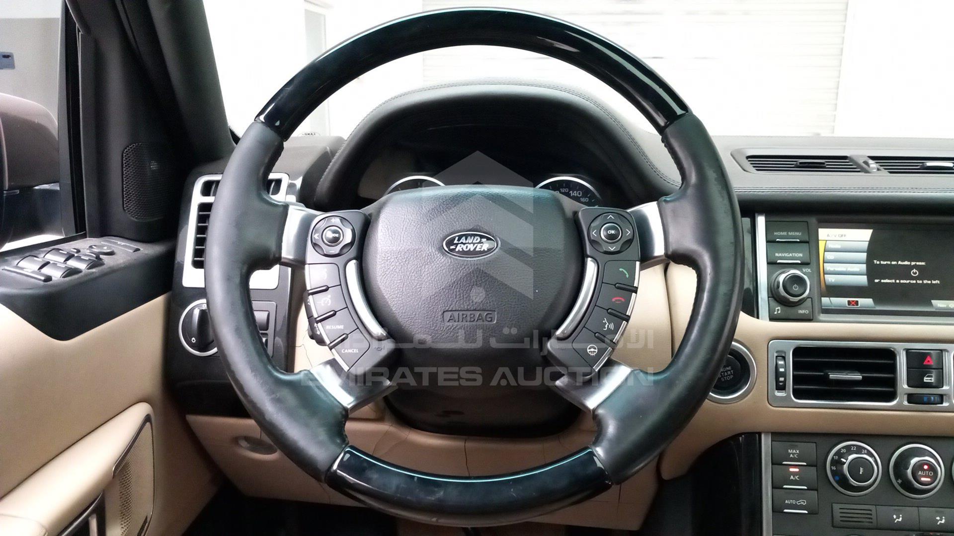 2011 RANGE ROVER VOGUE VIN: SALLMAME4BA335131