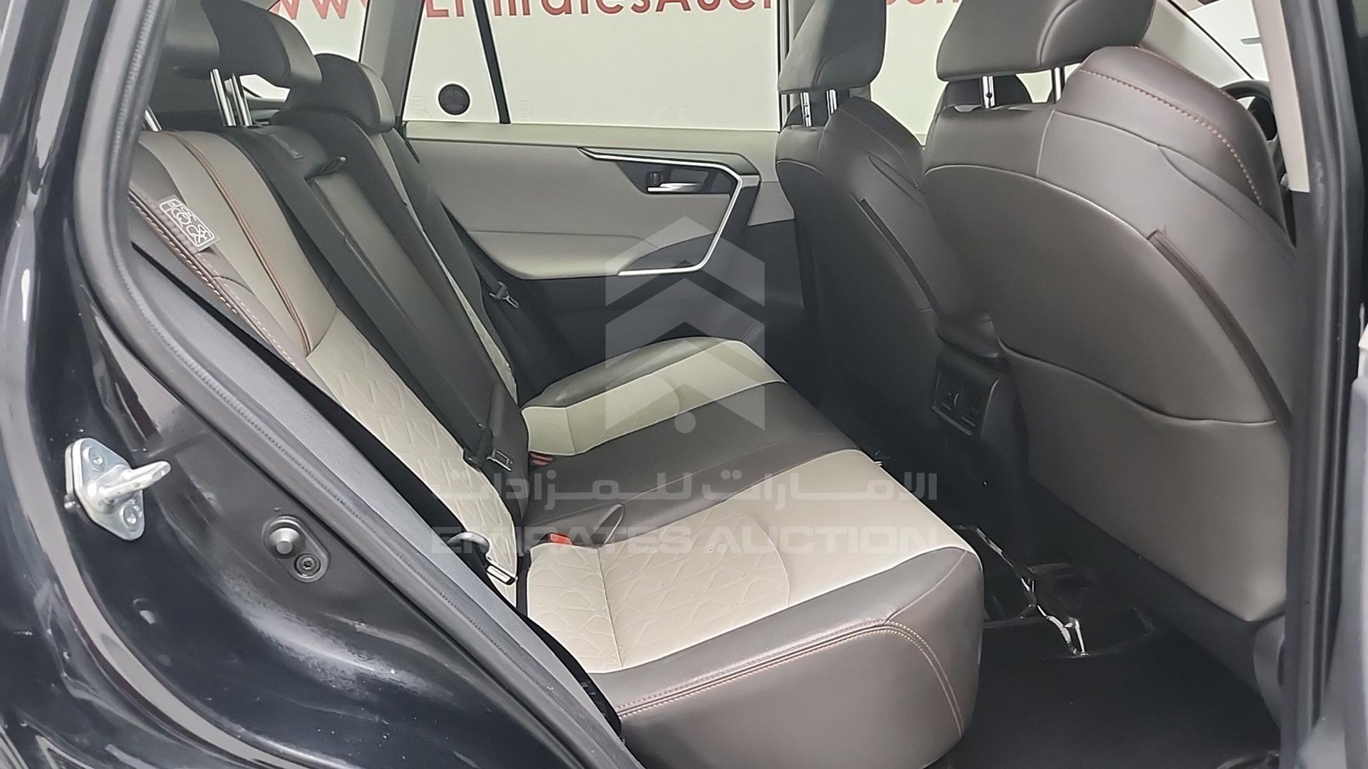 2021 TOYOTA RAV-4 VIN: JTMJ13FV1MD080154