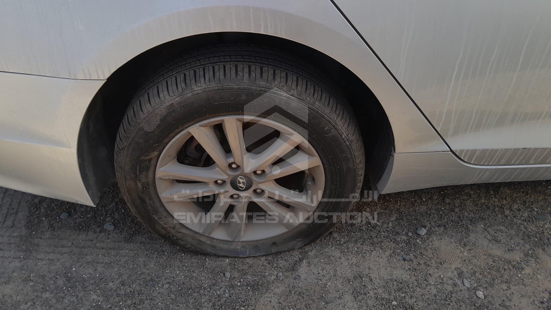 2015 HYUNDAI SONATA VIN: 5NPE24AF2FH001897