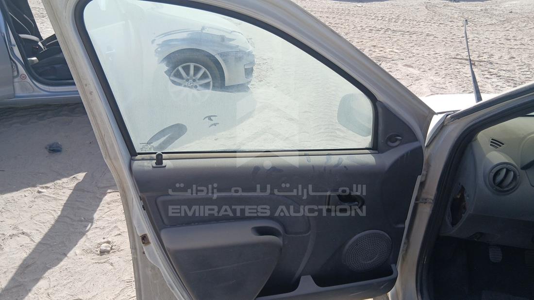 2012 Renault Logan — Front Left Door — Photo 9