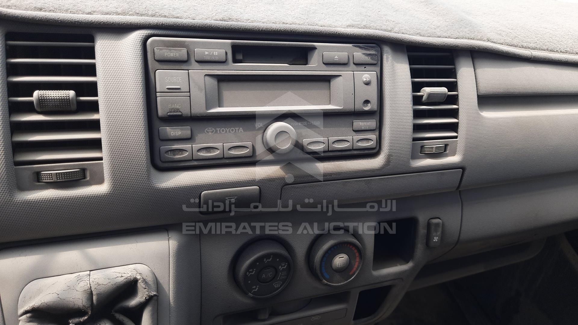 2010 TOYOTA HIACE VIN: JTGJX02P8A0033083