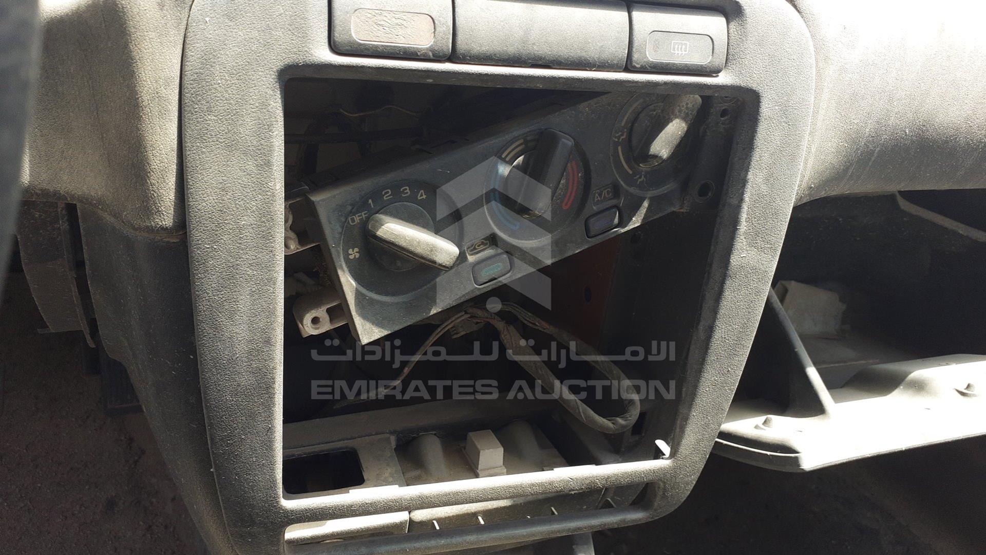 0 NISSAN SUNNY VIN: JN1BBAB14Z0310979