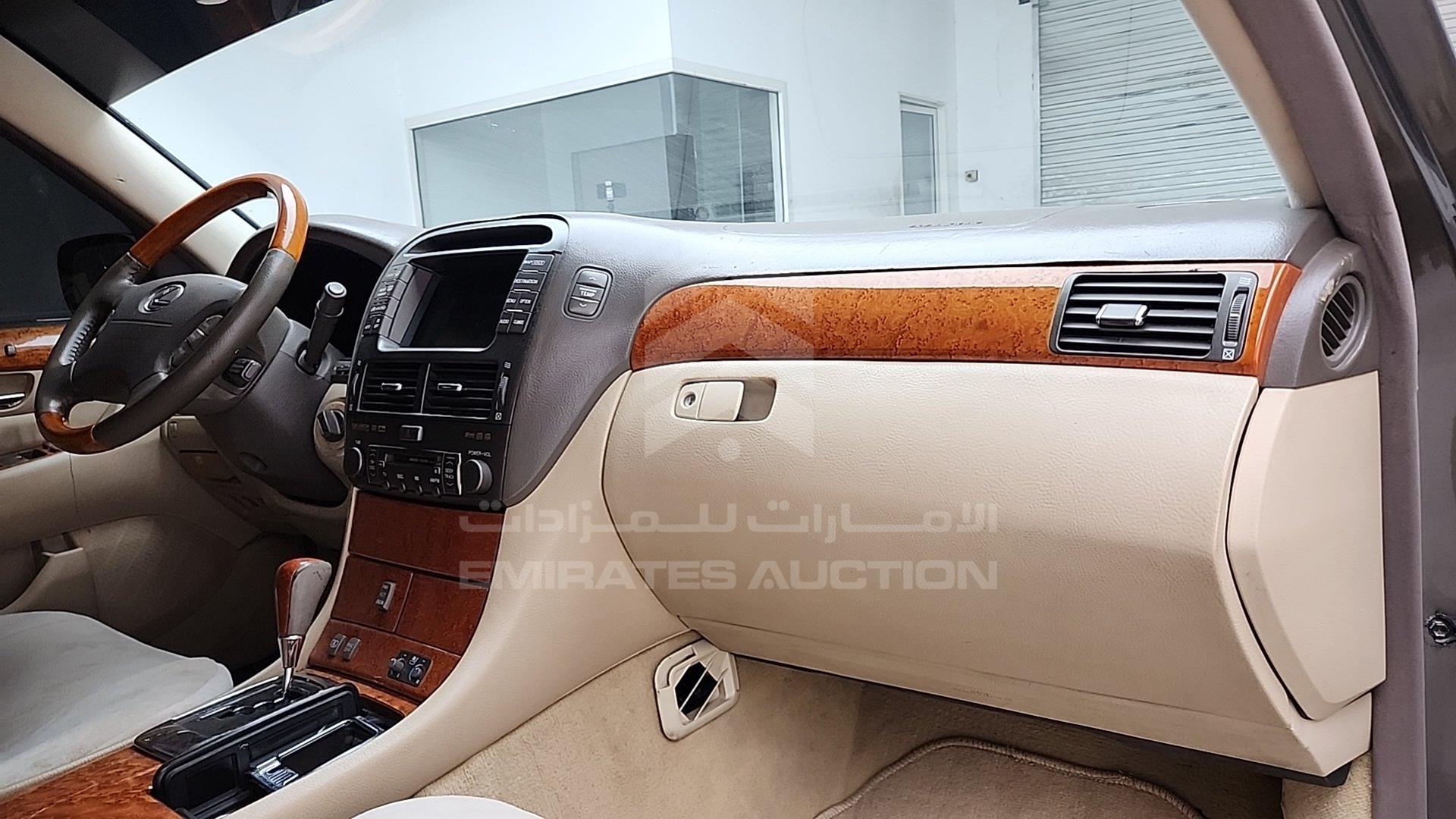 2004 LEXUS LS 430 VIN: JTHBN36F640149220