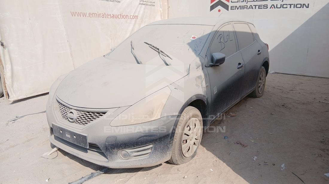 نيسان تيدا 2015 — الزاوية الأمامية اليسرى — صورة 5