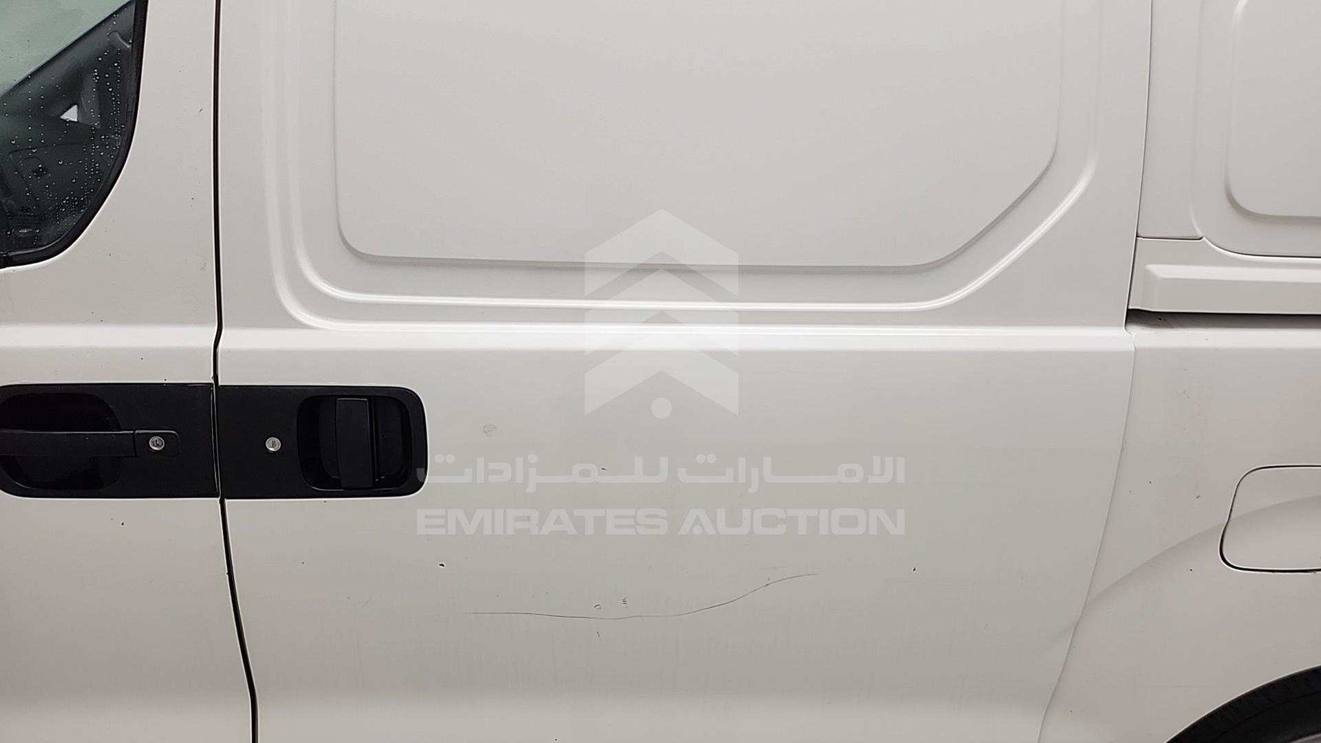 2012 HYUNDAI H1 VIN: KMHWG81R8CU364919